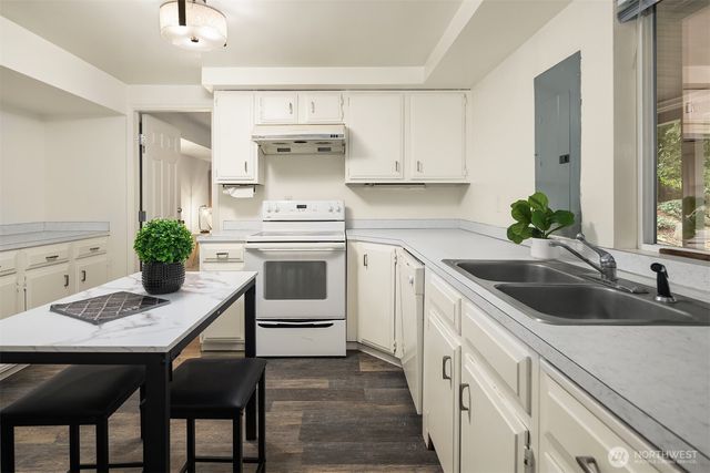 6612 129th Place SE, Bellevue, WA 98006