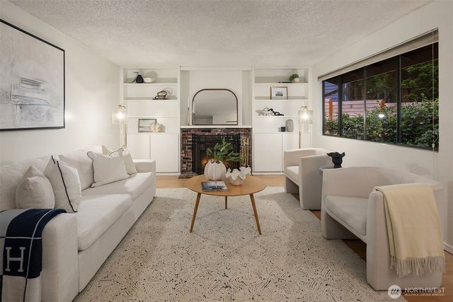 6612 129th Place SE, Bellevue, WA 98006