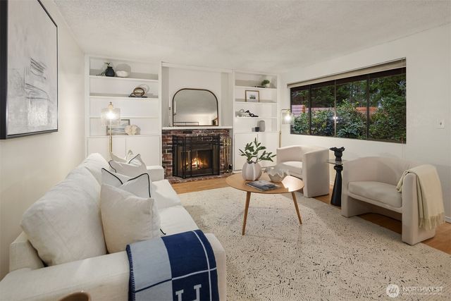 6612 129th Place SE, Bellevue, WA 98006