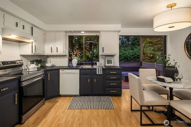 6612 129th Place SE, Bellevue, WA 98006