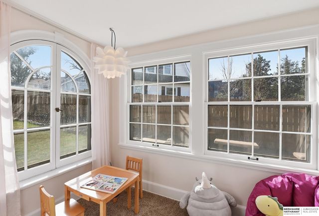 2120 Bradfield Drive, Lincoln, NE 68502