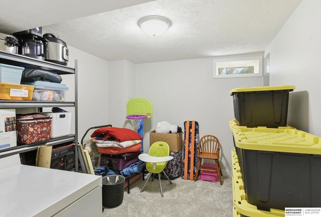 2120 Bradfield Drive, Lincoln, NE 68502