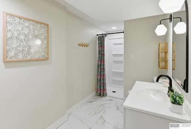 2120 Bradfield Drive, Lincoln, NE 68502