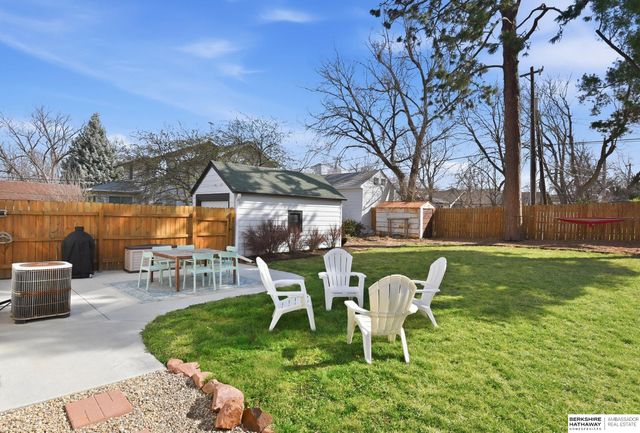 2120 Bradfield Drive, Lincoln, NE 68502