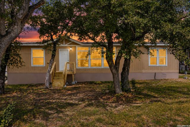 418 Pr 1505, Bandera, TX 78003