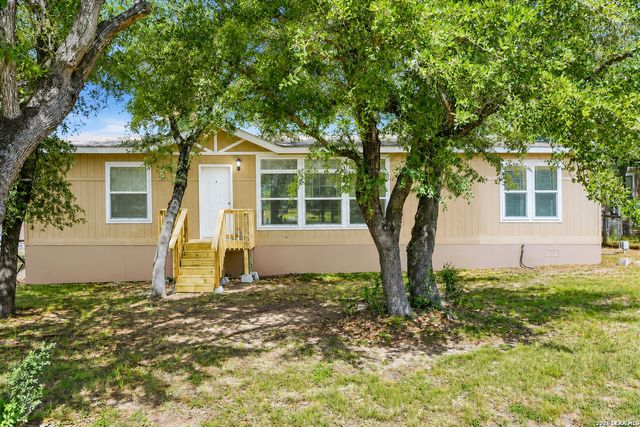 418 Pr 1505, Bandera, TX 78003