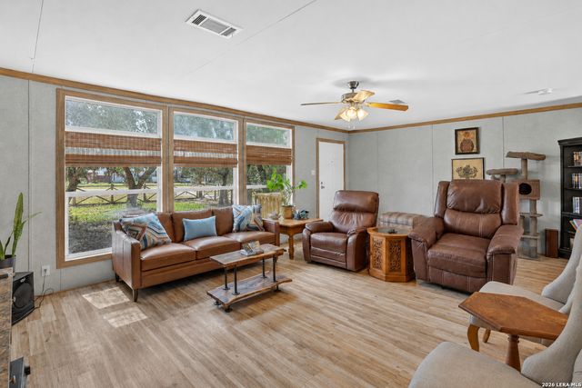 418 Pr 1505, Bandera, TX 78003