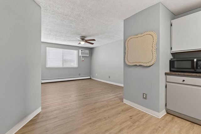 55 Log St Apt 3H, Manchester, NH 03102