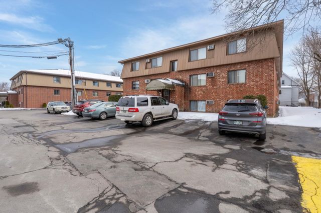 55 Log St Apt 3H, Manchester, NH 03102