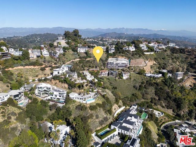 2046 Sunset Plaza Drive, Los Angeles, CA 90069