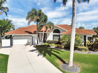 960 Beaver CT, Marco Island, FL 34145