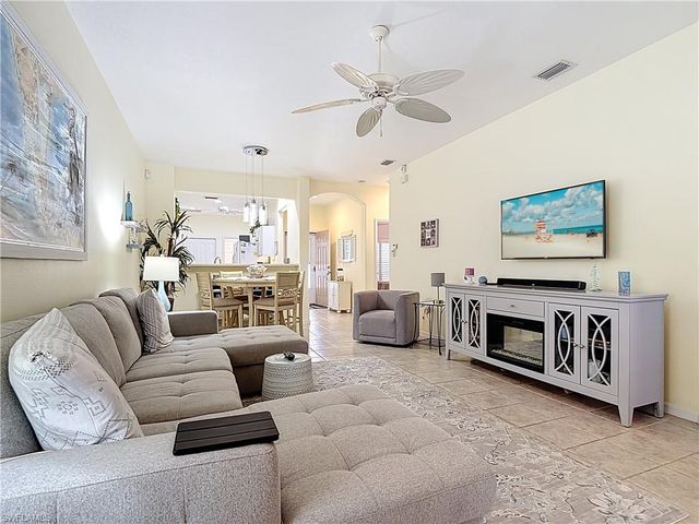 20941 Calle Cristal LN 3, North Fort Myers, FL 33917