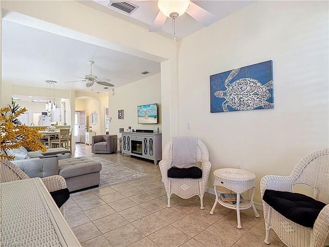 20941 Calle Cristal LN 3, North Fort Myers, FL 33917