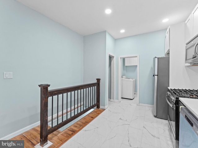808 S 56TH ST, Philadelphia, PA 19143
