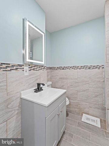 808 S 56TH ST, Philadelphia, PA 19143