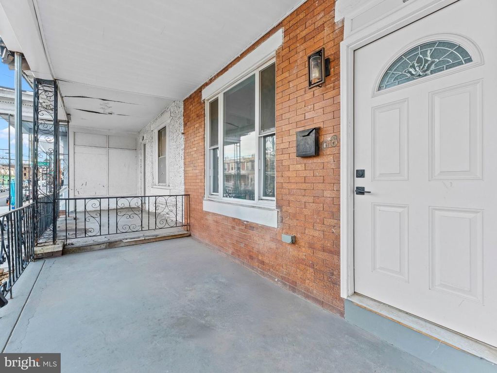 808 S 56TH ST, Philadelphia, PA 19143