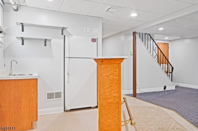 121 Pine Ave, New Milford Boro, NJ 07646