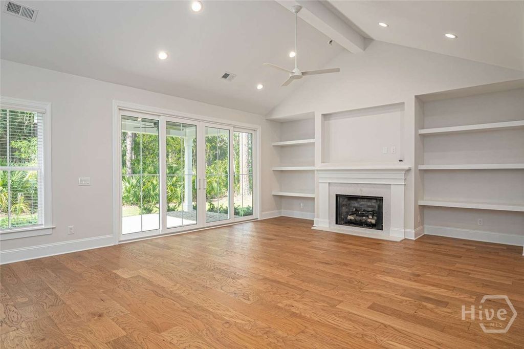 Image 11 of property listing at 118 Grand Harbor Circle, Savannah, GA 31411