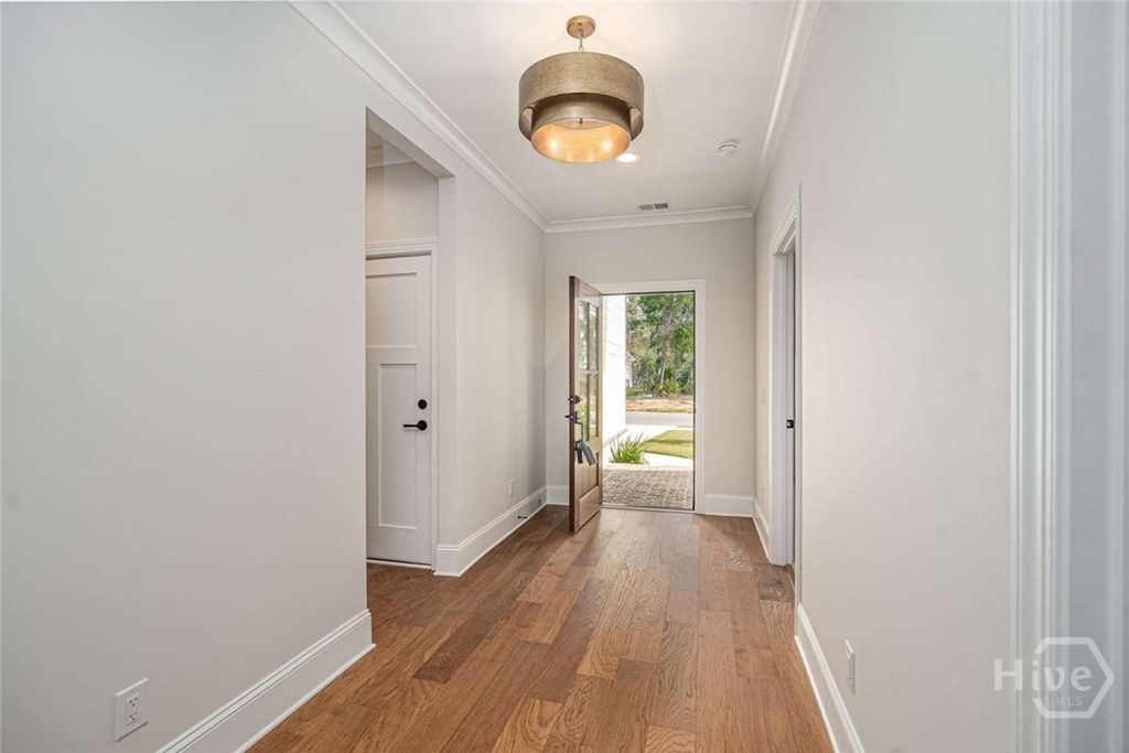 Image 3 of property listing at 118 Grand Harbor Circle, Savannah, GA 31411