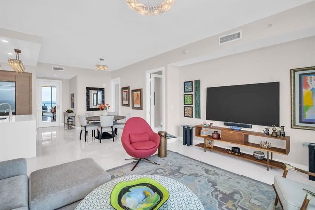 100 1ST AVENUE N 802, St Petersburg, FL 33701