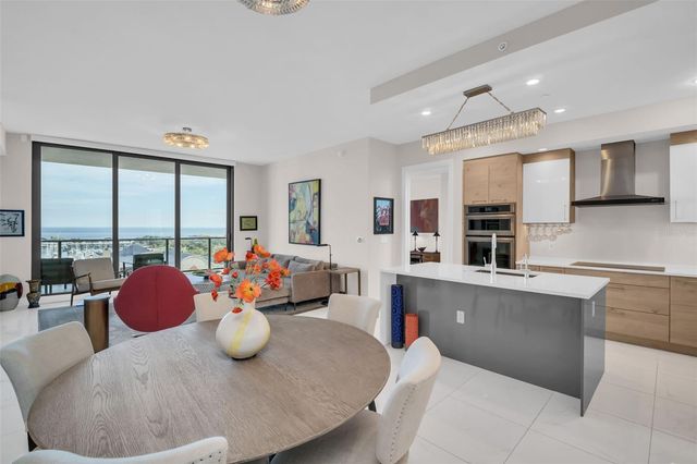 100 1ST AVENUE N 802, St Petersburg, FL 33701