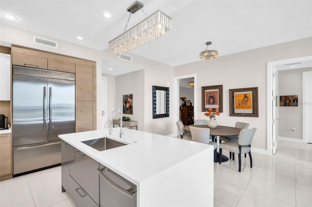 100 1ST AVENUE N 802, St Petersburg, FL 33701