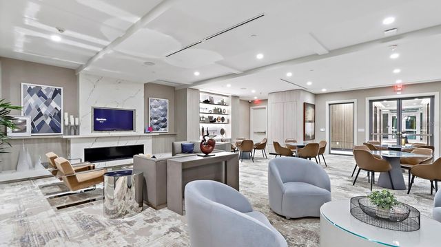 100 1ST AVENUE N 802, St Petersburg, FL 33701