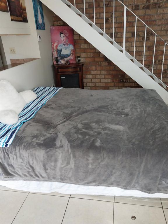 Image 11 of property listing at 4960 N Holt Avenue # 103, Fresno, CA 93705