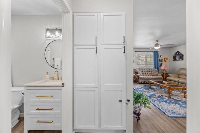 500 JOHNS DRIVE, Stevens Point, WI 54481