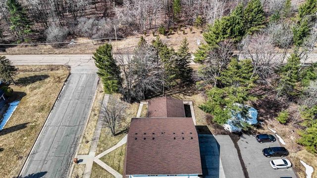 500 JOHNS DRIVE, Stevens Point, WI 54481