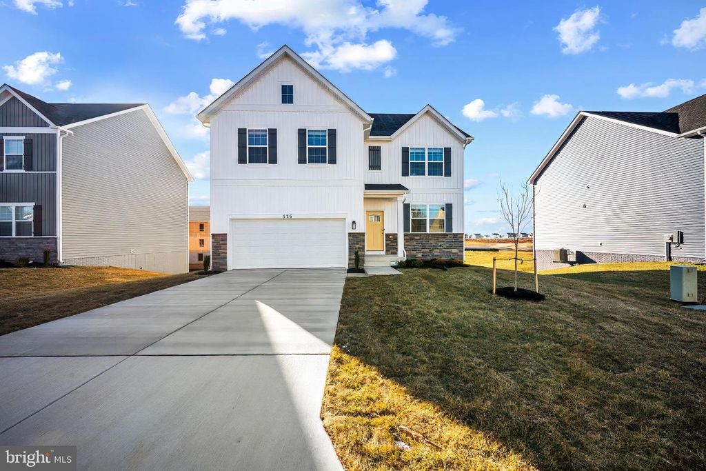 462 BUCKEYE DR, Shenandoah Junction, WV 25442