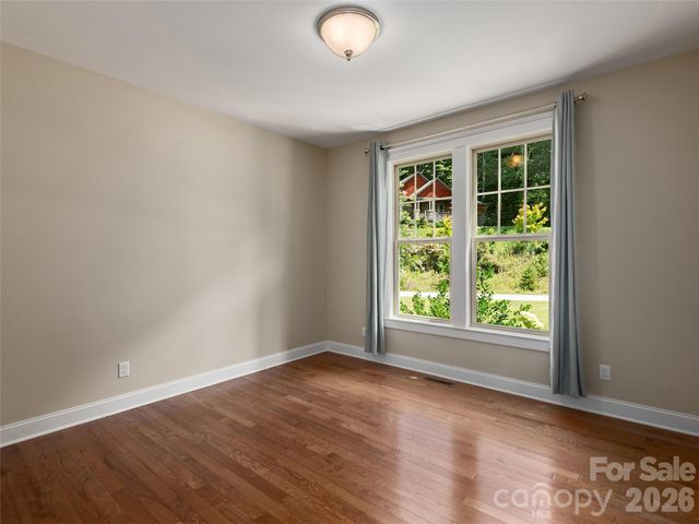 91 Greenwells Glory Drive, Biltmore Lake, NC 28715
