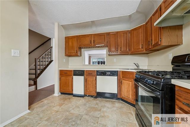 8 Marsh Court 665, Lawrence, NJ 08648