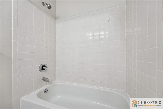 8 Marsh Court 665, Lawrence, NJ 08648