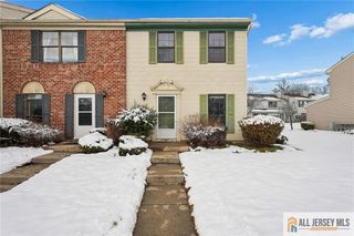 8 Marsh Court 665, Lawrence, NJ 08648