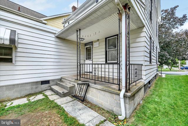 632 E WALNUT ST, Hanover, PA 17331
