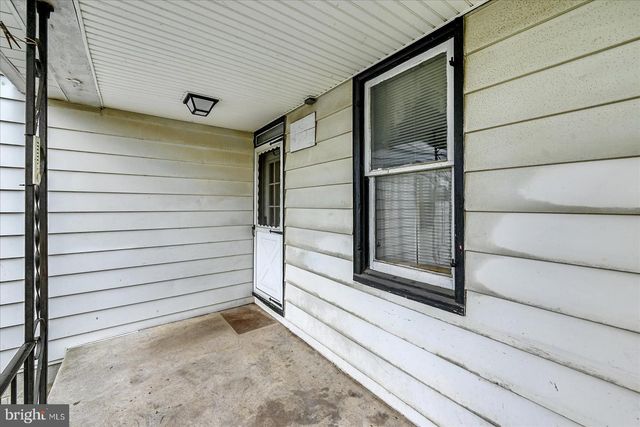 632 E WALNUT ST, Hanover, PA 17331