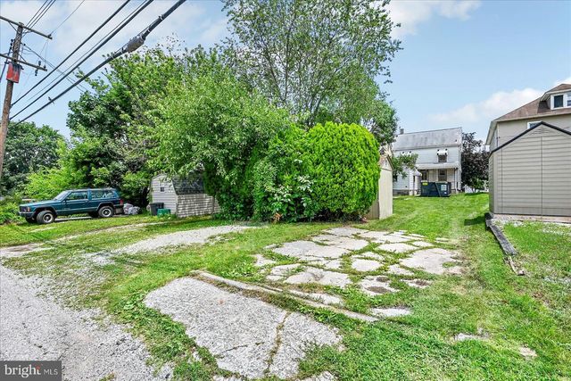 632 E WALNUT ST, Hanover, PA 17331