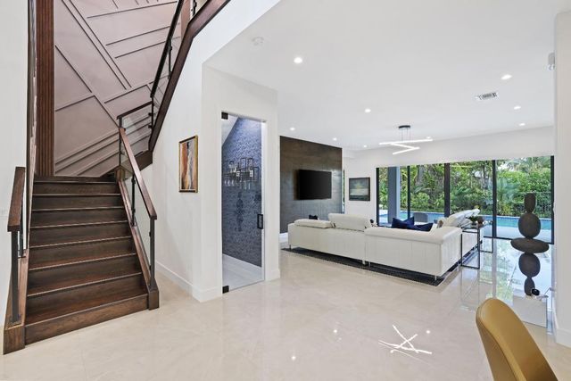 17052 Rainbow Falls Trail, Boca Raton, FL 33496