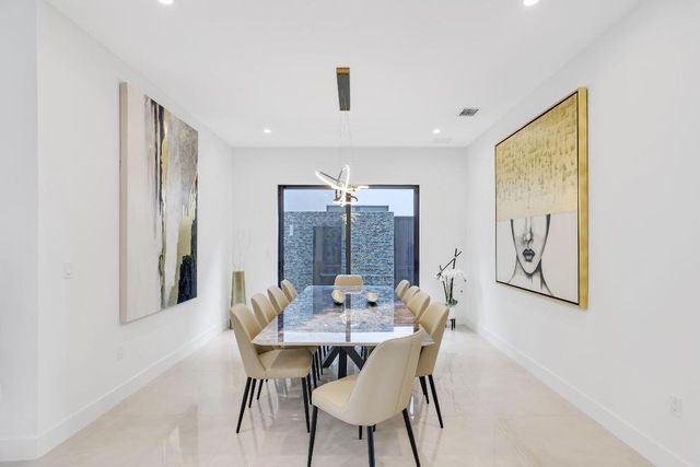 17052 Rainbow Falls Trail, Boca Raton, FL 33496