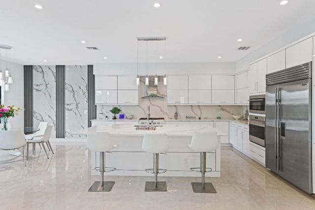 17052 Rainbow Falls Trail, Boca Raton, FL 33496