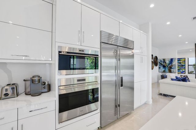 17052 Rainbow Falls Trail, Boca Raton, FL 33496