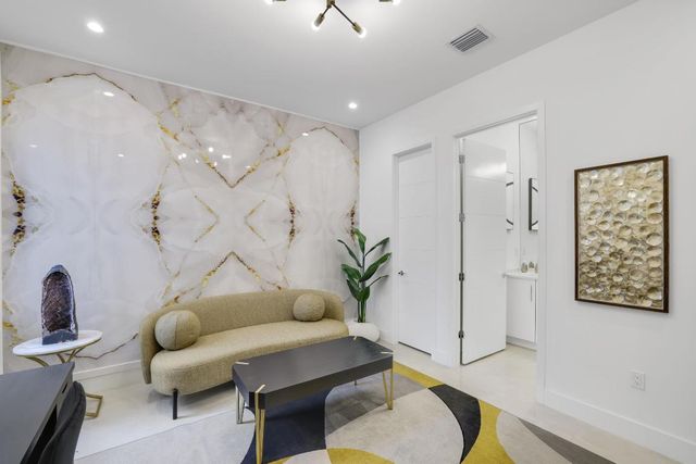 17052 Rainbow Falls Trail, Boca Raton, FL 33496