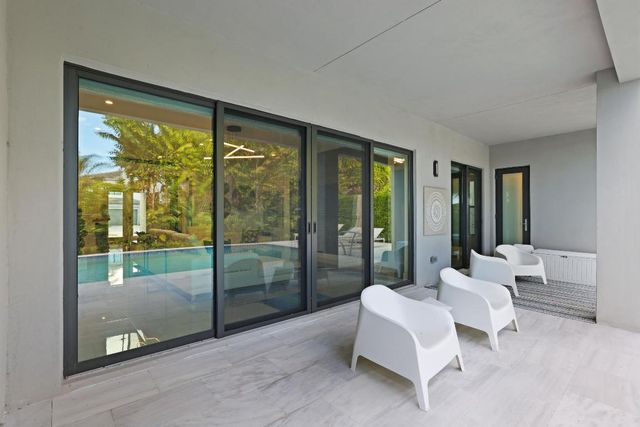 17052 Rainbow Falls Trail, Boca Raton, FL 33496