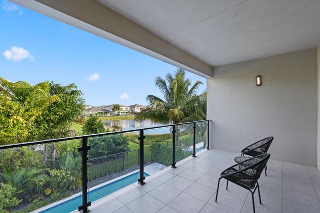 17052 Rainbow Falls Trail, Boca Raton, FL 33496