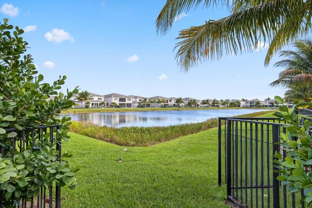 17052 Rainbow Falls Trail, Boca Raton, FL 33496