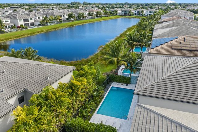 17052 Rainbow Falls Trail, Boca Raton, FL 33496