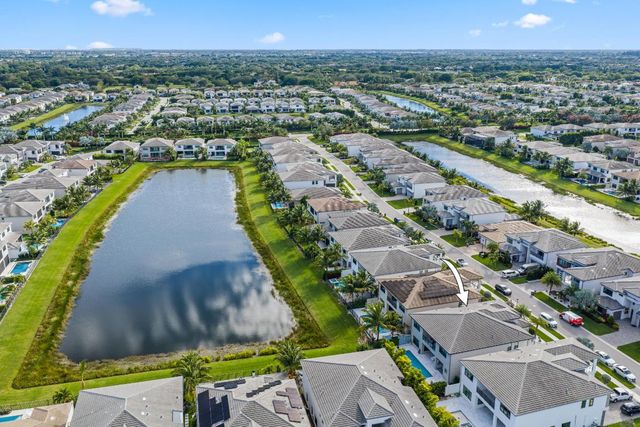 17052 Rainbow Falls Trail, Boca Raton, FL 33496