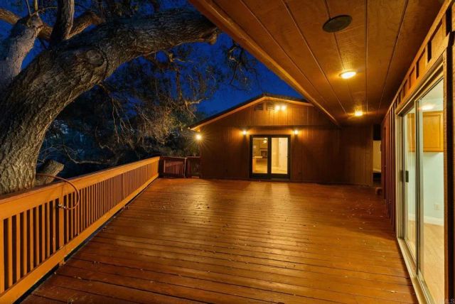 901 S Live Oak Park Road, Fallbrook, CA 92028