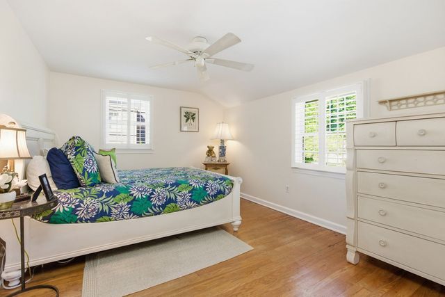 212 New England PLACE, Edgeworth, PA 15143